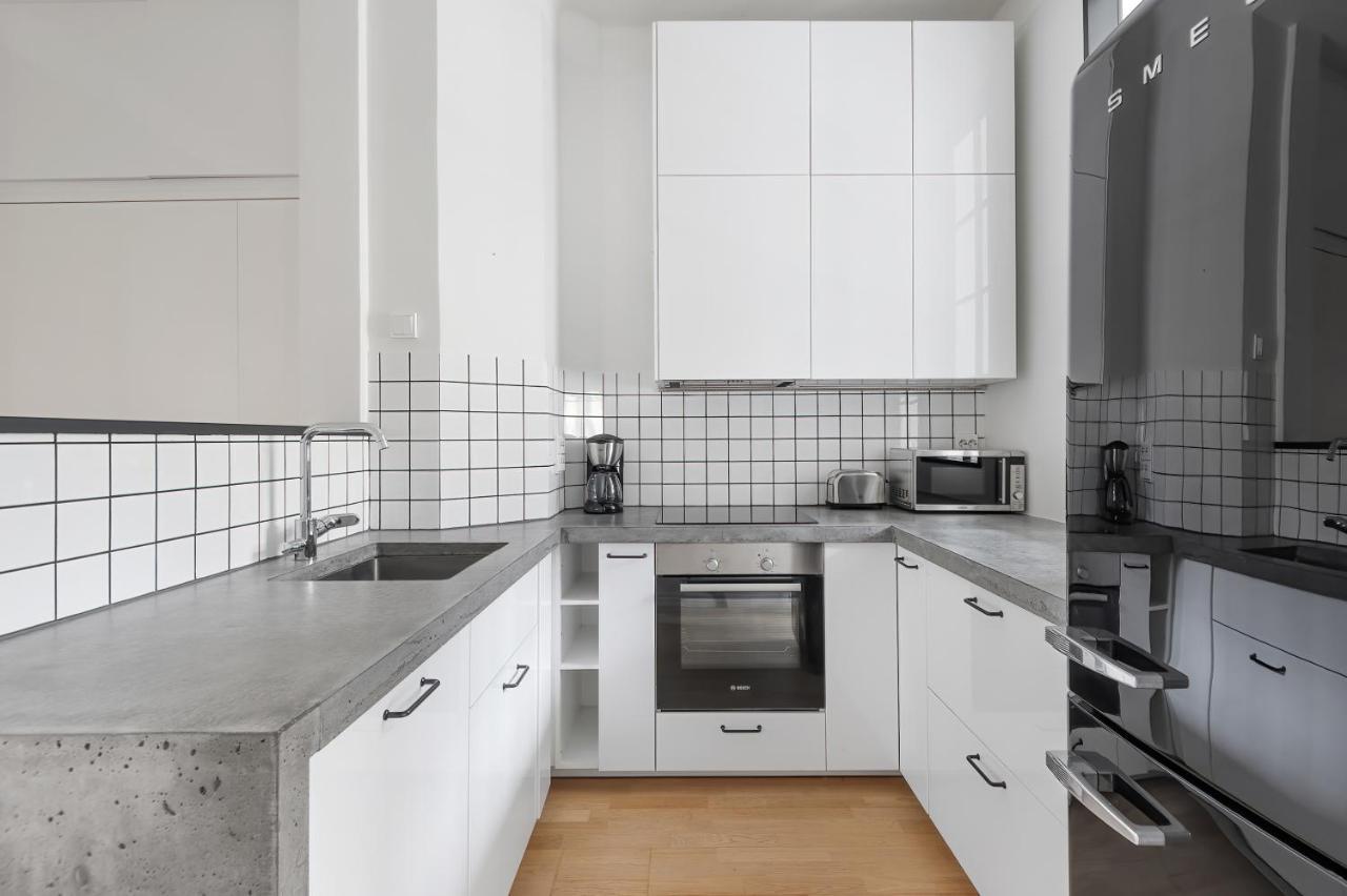 Wehost Fabulous 2Br In Prestigious Punavuori @Iso Roobertinkatu 26 Helsinki Exterior foto